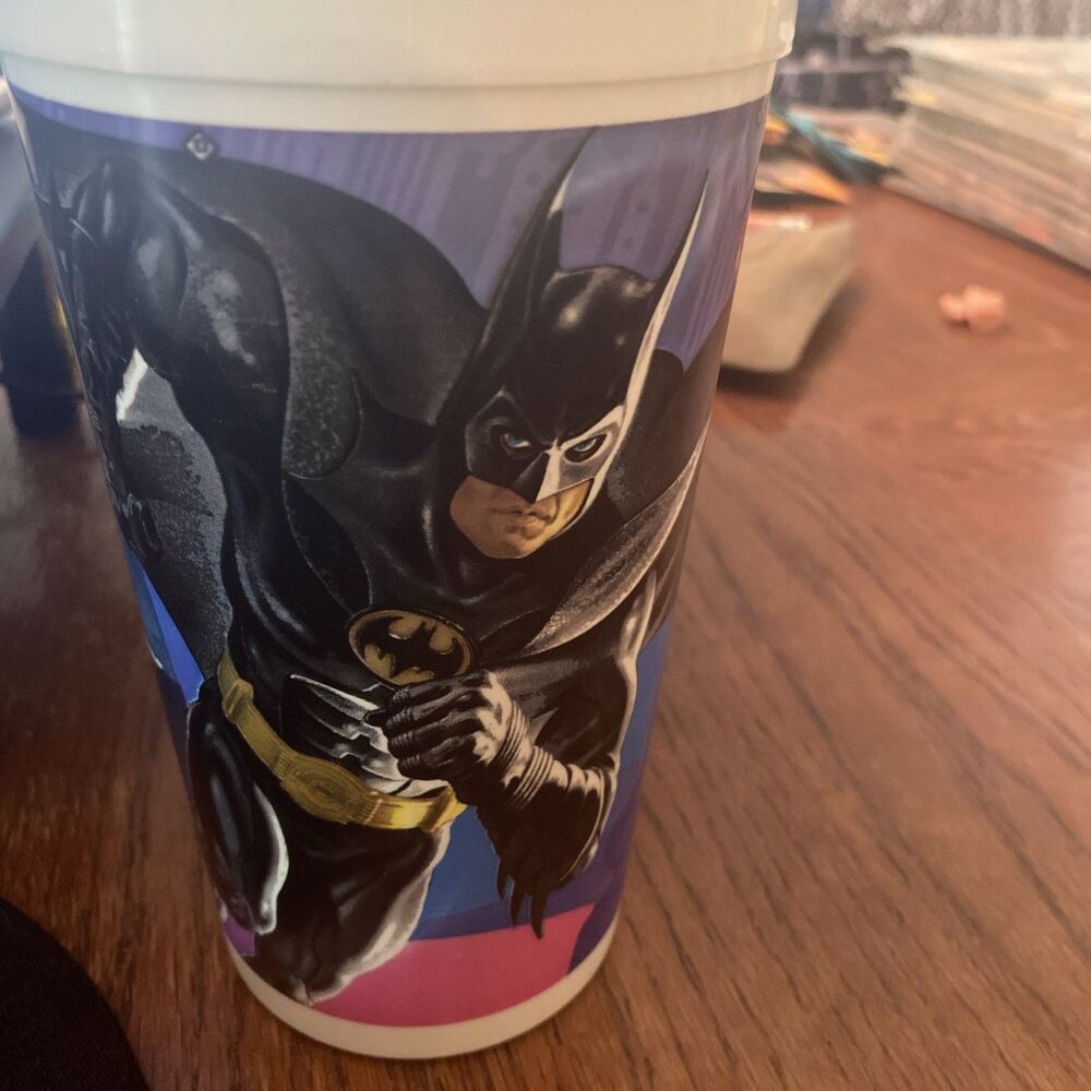 Batman Returns 1992 BATMAN McDonald's Collector's cup with lid